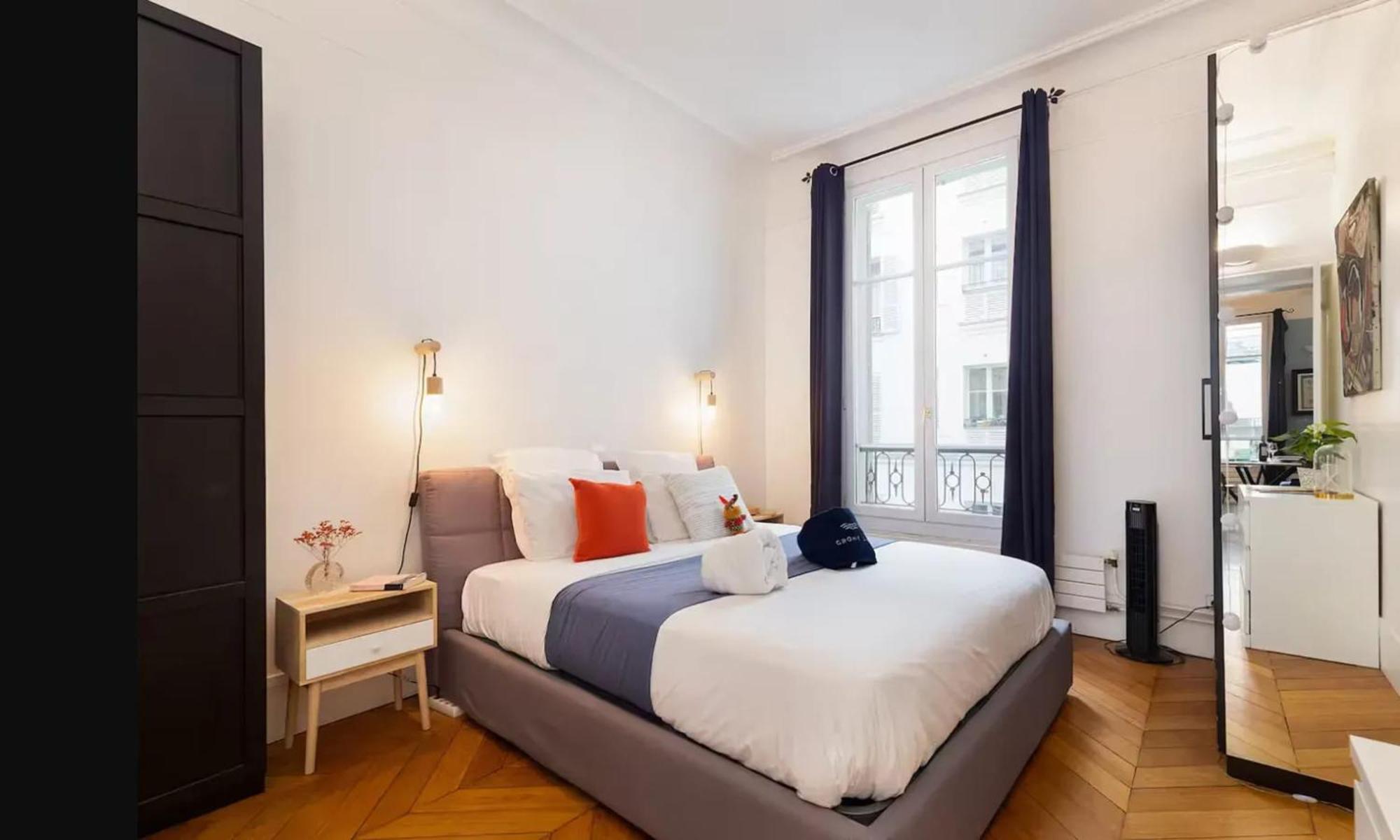 Moderne A Pres Des Champs-elysees Appartement