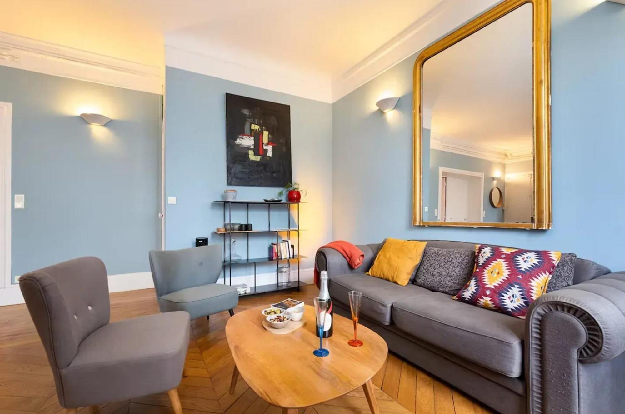Moderne A Pres Des Champs-elysees Appartement Parijs